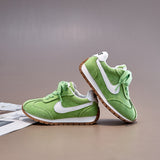 Nike valiant green infantil