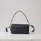 Bolsa Coach Tabby em Couro Preto com Interior Caramelo .