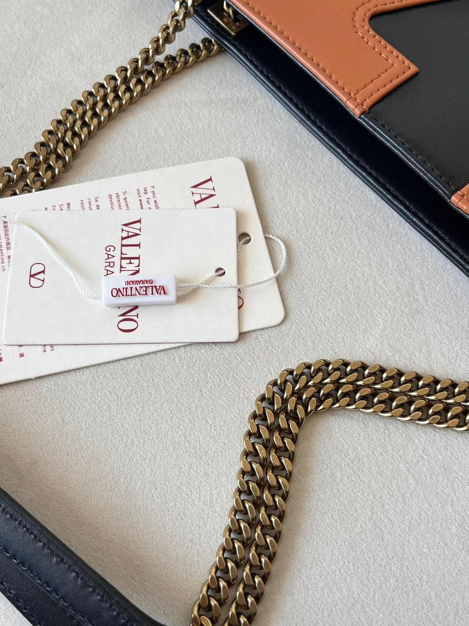 Valentino Garavani  Viva Superstar Maxi VLogo Signature