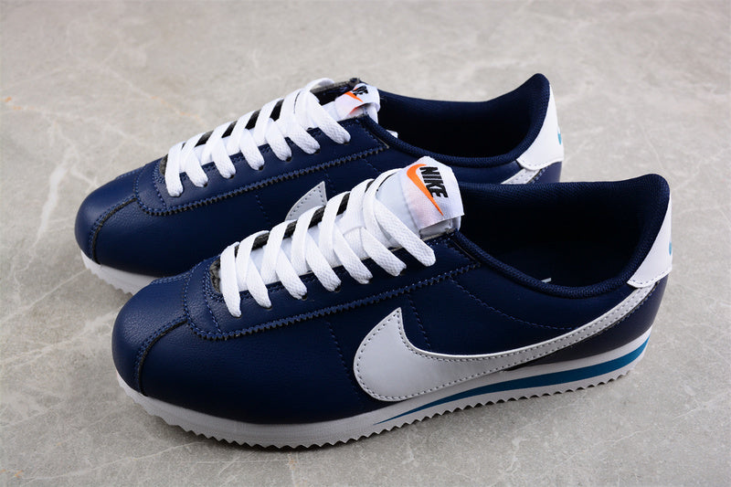 Nike Cortez Azul e branco .