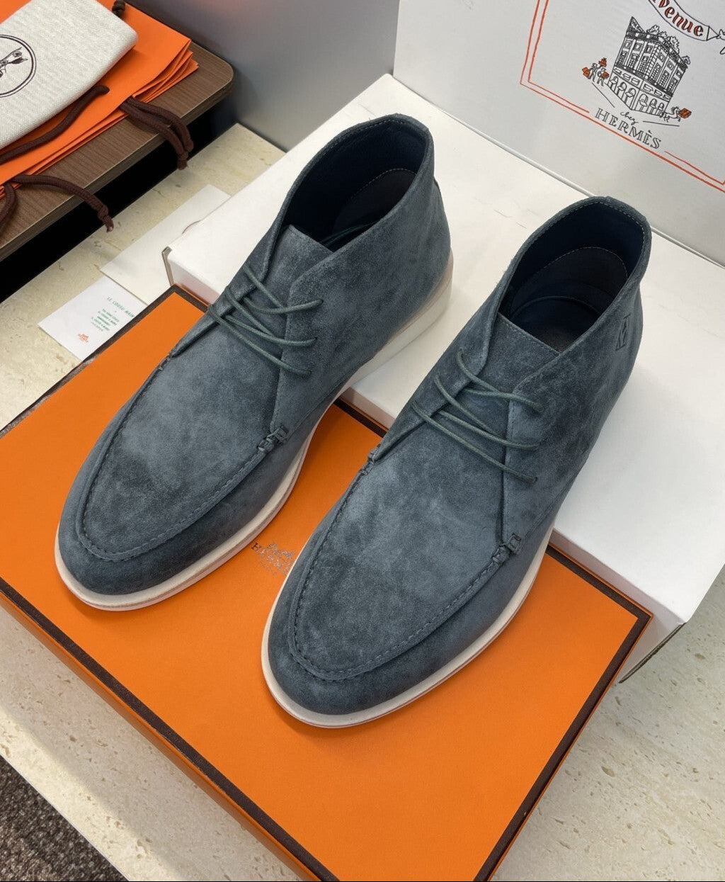 Hermès Middle Derby Gray