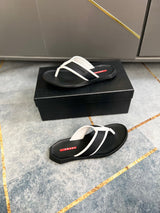 Prada Chinelo