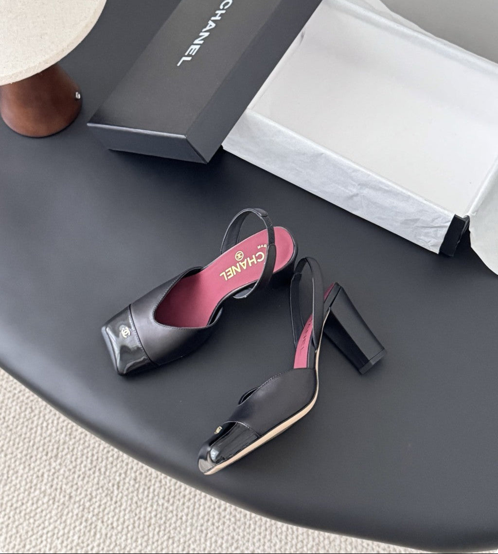 Chanel Slingback Block Heel  Black  Patent. Salto 9 cm.
