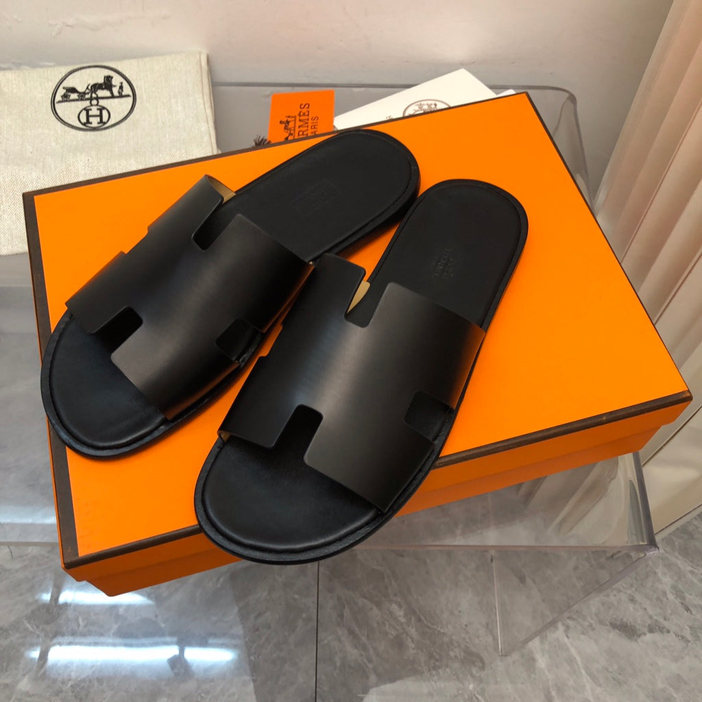 Hermes Izmir Sandal Noir Smooth Calfskin Leather.