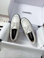 Derby Chanel 25 Edition white
