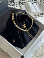 Bolsa Hobo  Chanel 25 em camurça Black Small