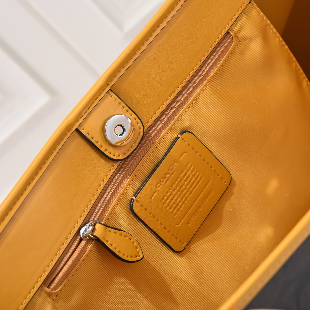 Coach City Tote Varsity Signature Canvas Brown / Yellow