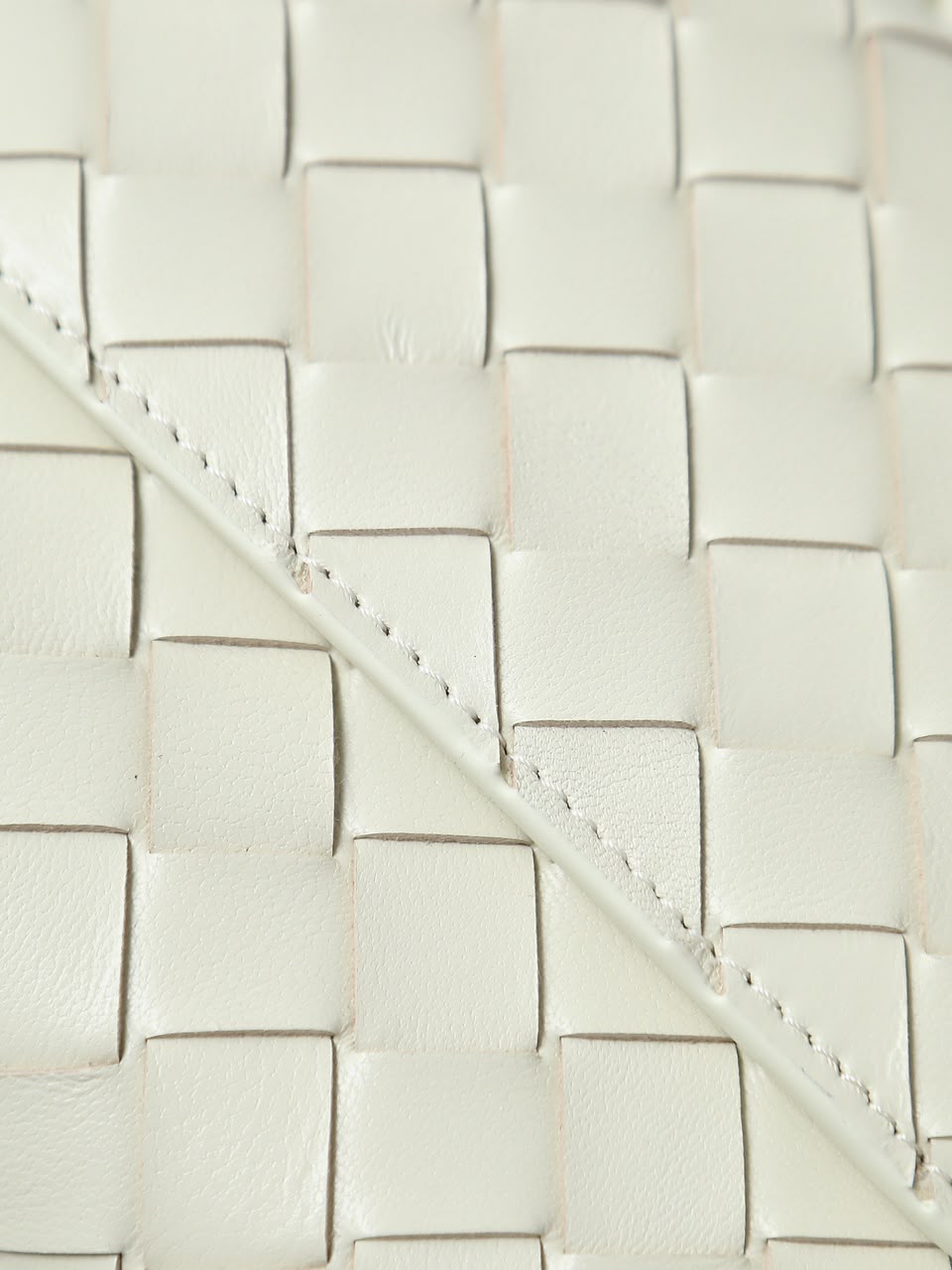 Bottega  Long Andiamo Clutch