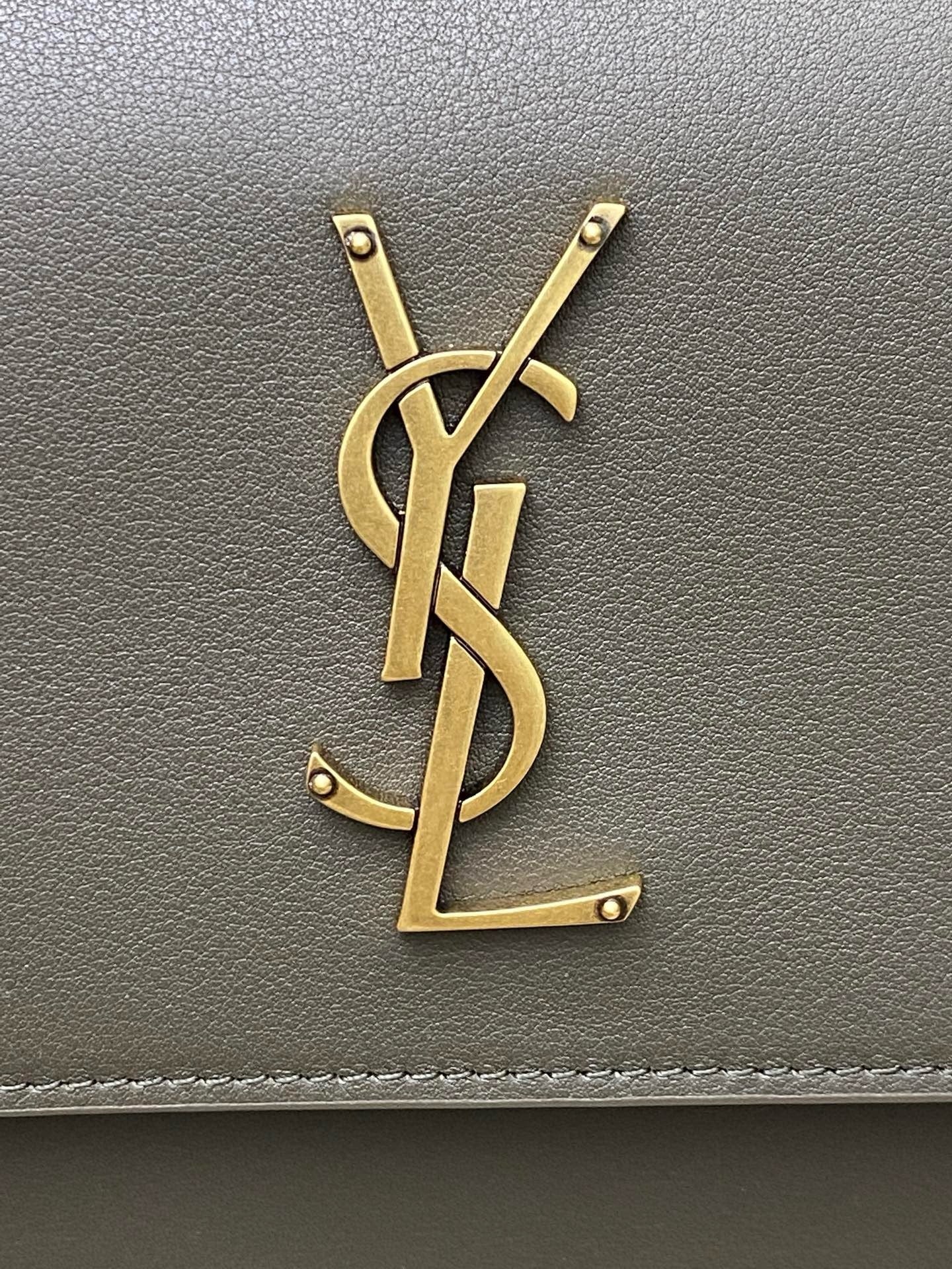Saint Laurent Niki Saddle Shoulder Bag Taupe Ferragens Douradas