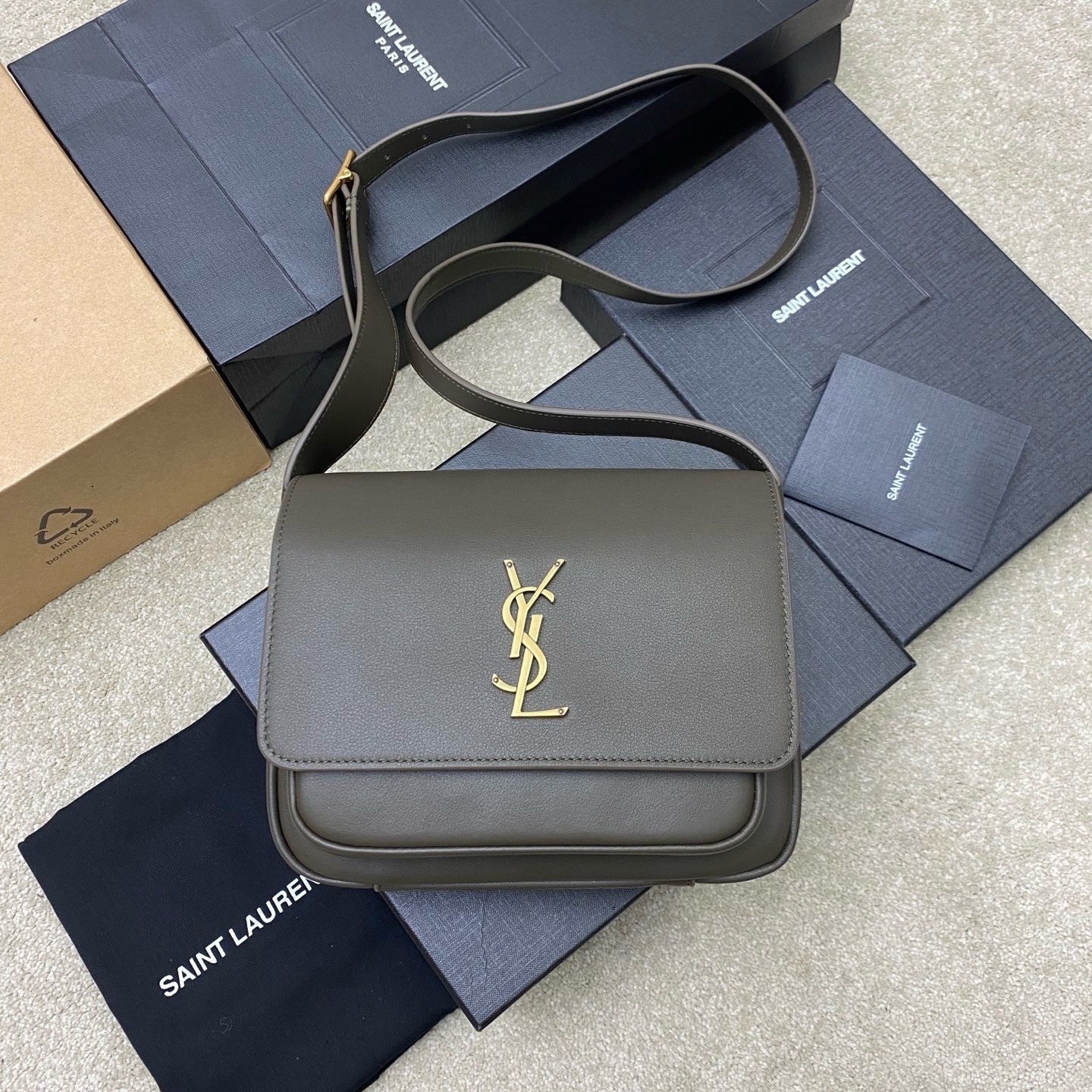 Saint Laurent Niki Saddle Shoulder Bag Taupe Ferragens Douradas