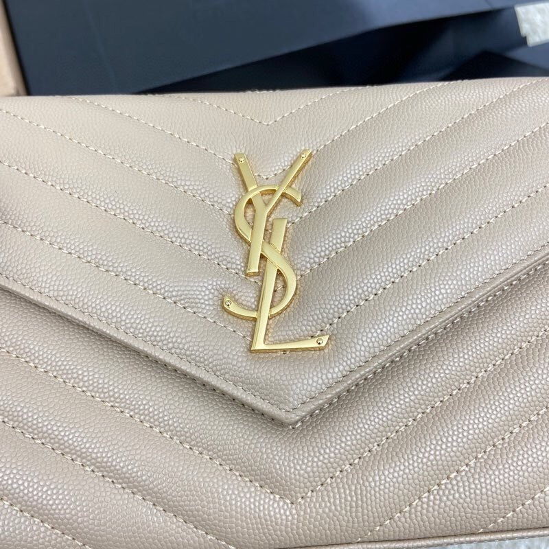 Saint Laurent Shoulder Bag Bege Ferragens Douradas.