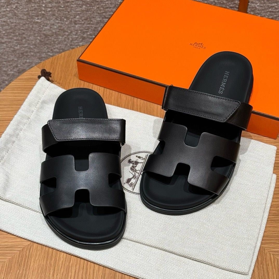Hermes Chypre Sandal Noir Calfskin Leather (Pronta entrega)