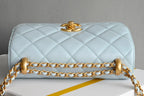 Chanel Mini Flap Bag com alça Pearl Crush