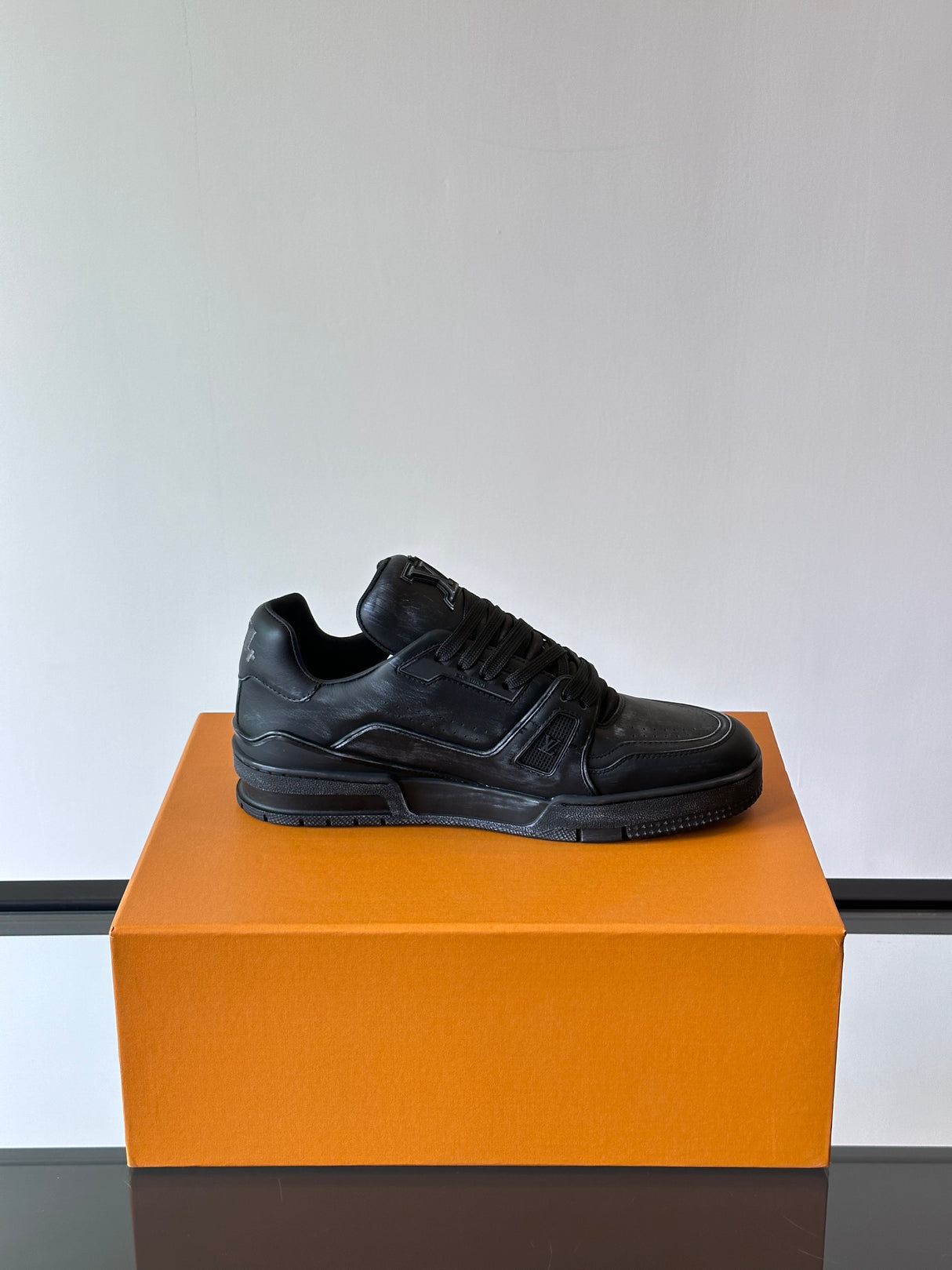 Trainer Black