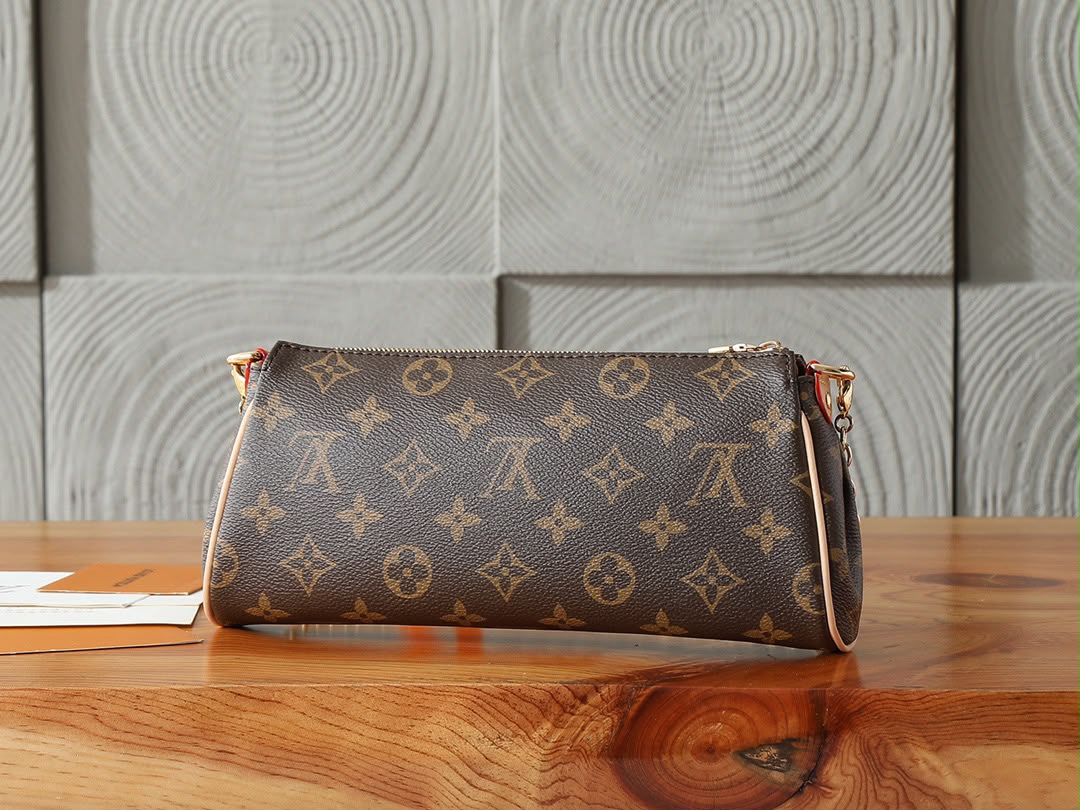 Louis Vuitton Eva Clutch Monogram