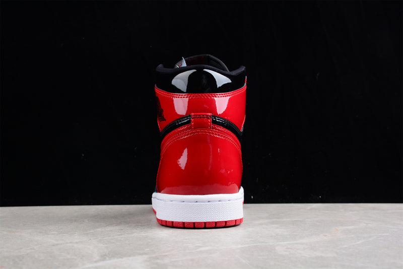 Jordan 1 Retro High OG Patent Bred 555088-063