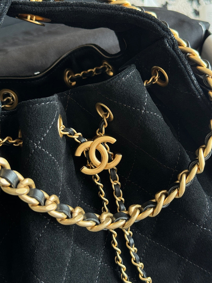 Bolsa Hobo  Chanel 25 em camurça Black Small