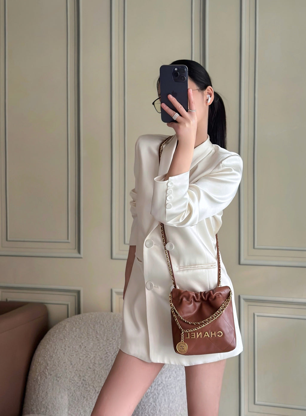 Chanel Mini 22 Handbag Couro Marrom .