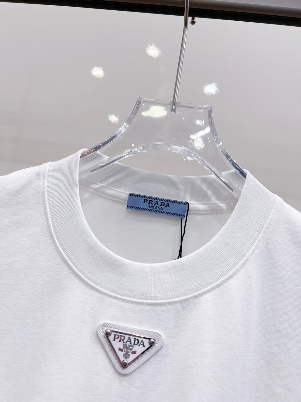 Camiseta Prada de Algodão Interlock com Logo Triangular
