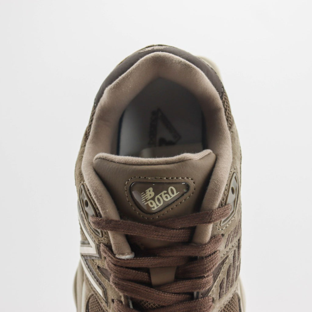 New Balance 9060 Mushroom Brown.