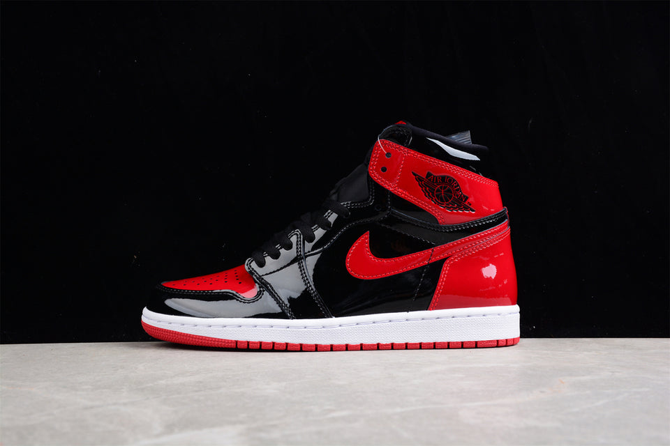 Jordan 1 Retro High OG Patent Bred 555088-063