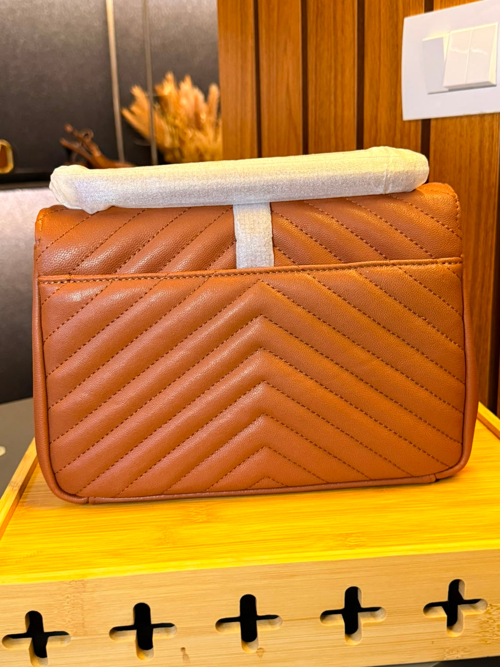Yves Saint Laurent College Medium (Pronta entrega)