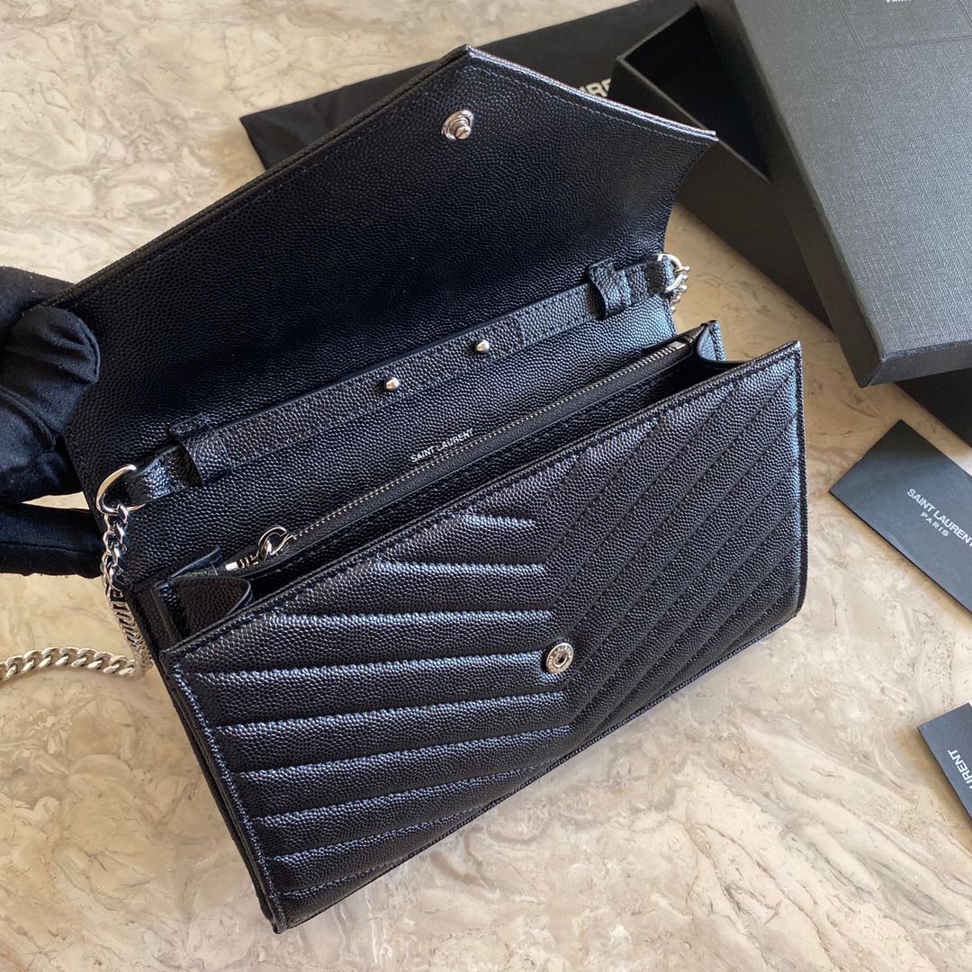 バッグ Yves Saint Laurent shoulderbag Saint Laurent Shoulder Bag Black Ferragens Douradas – Manfrim Store