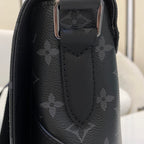 LV Messenger Explorer MM Shoulder Bag M40539