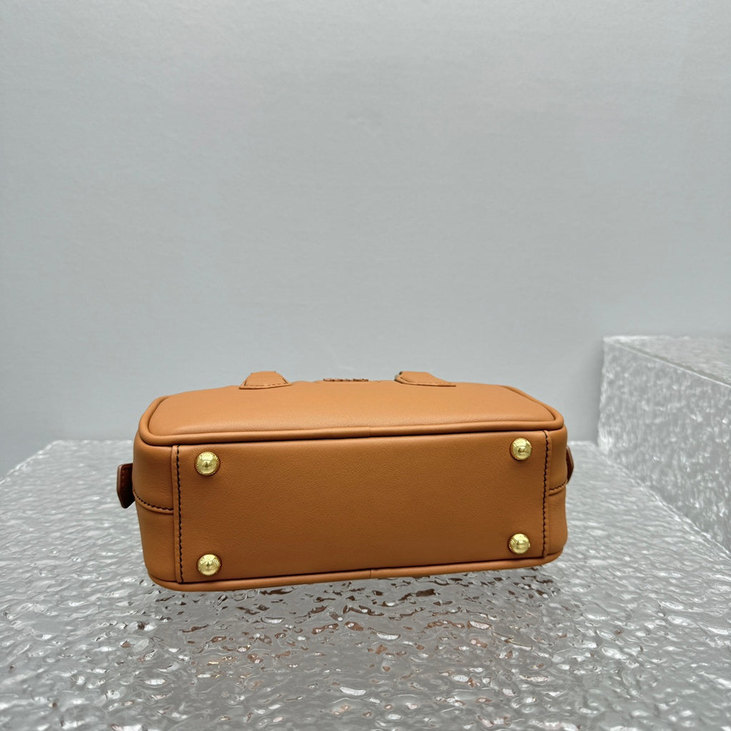 Bolsa Miu Miu Arcadie Leather Bag
