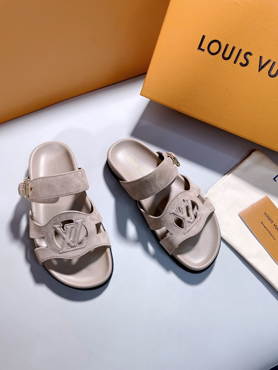 LV Isola Comfort Sandal