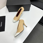 Chanel em Couro Lambskin Bicolor Bege e Branco