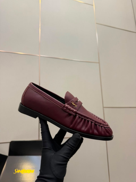 Mocassim YSL bordô