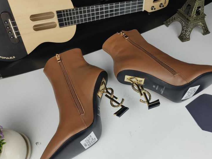 bota de cano curto Saint Laurent brown
