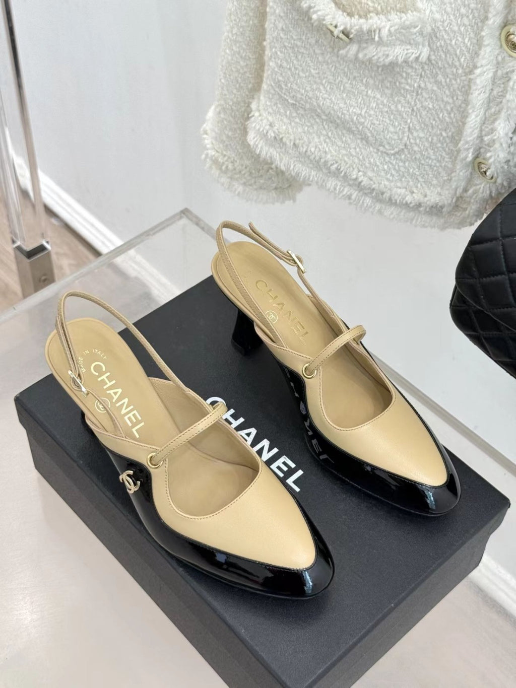 Chanel  Gabrielle Slingback Pumps Black / Beje