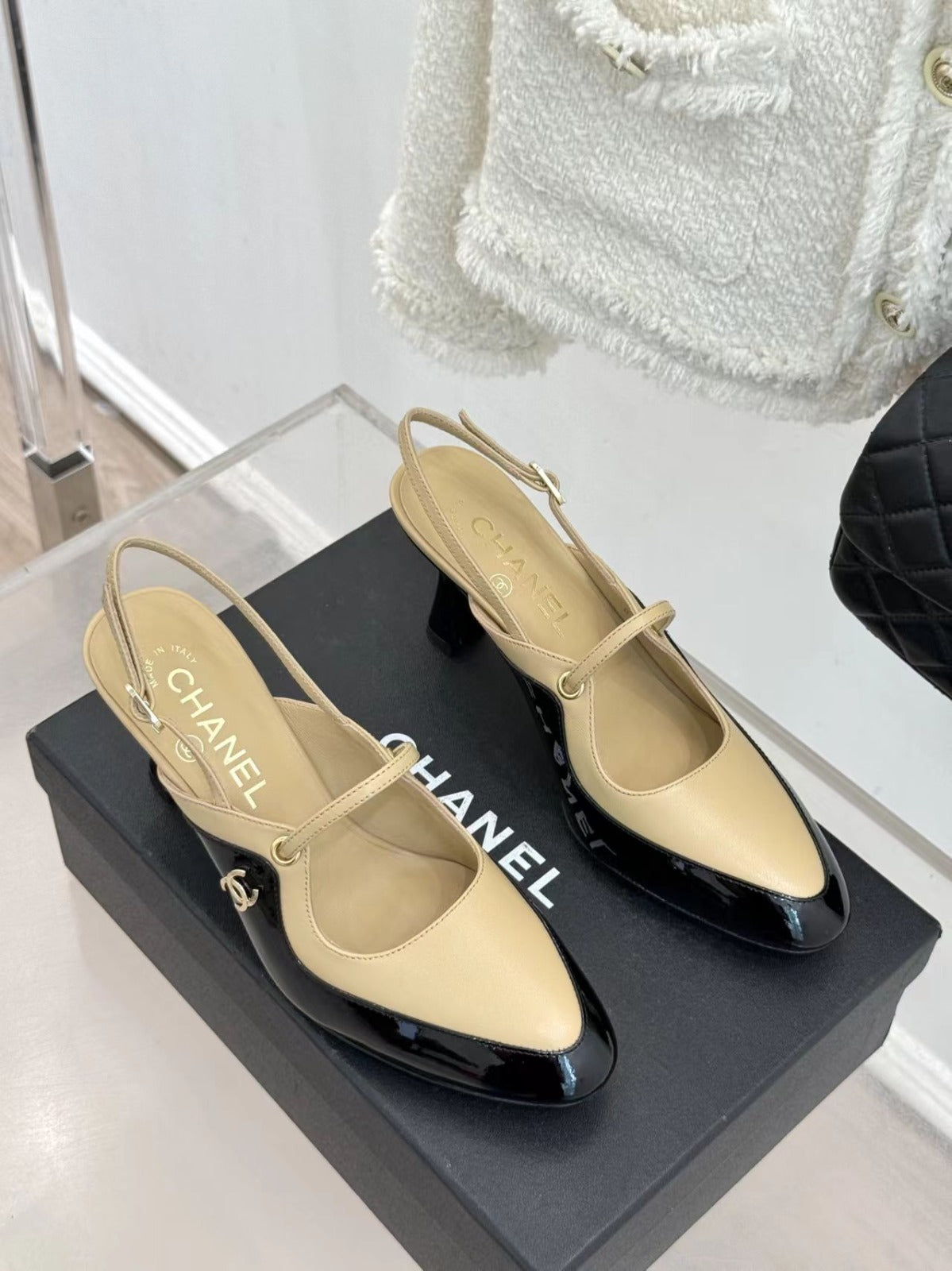 Chanel  Gabrielle Slingback Pumps Black / Beje