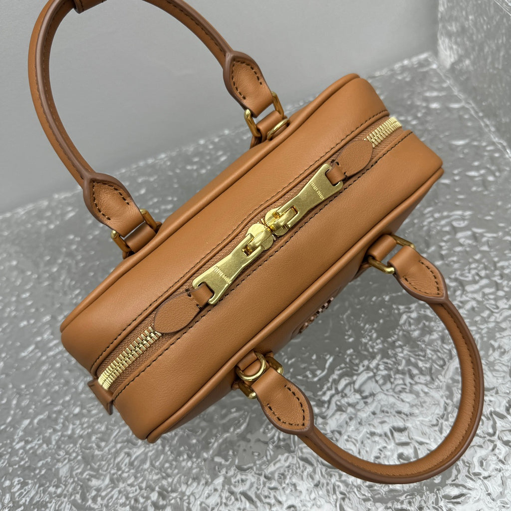 Bolsa Miu Miu Arcadie Leather Bag