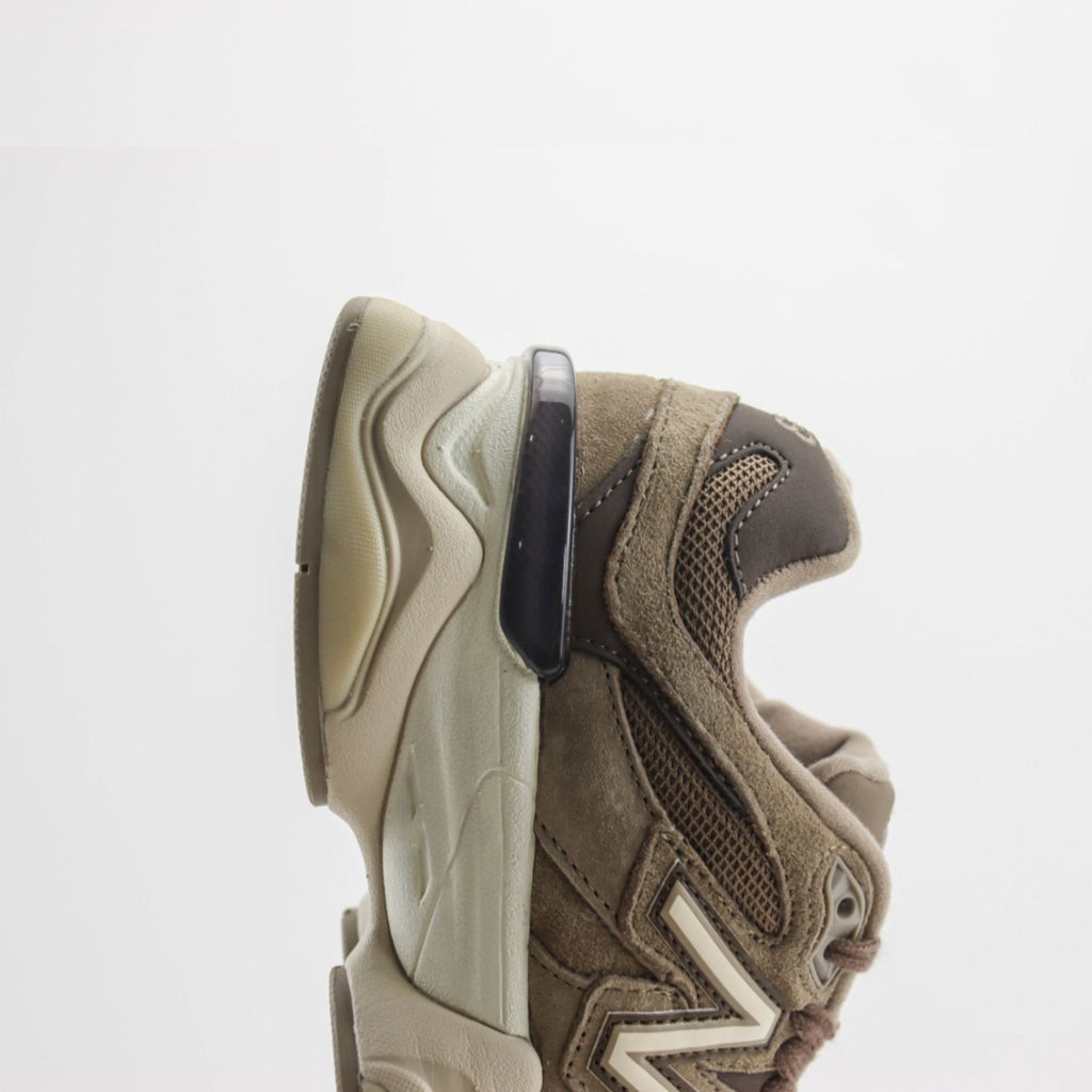 New Balance 9060 Mushroom Brown.