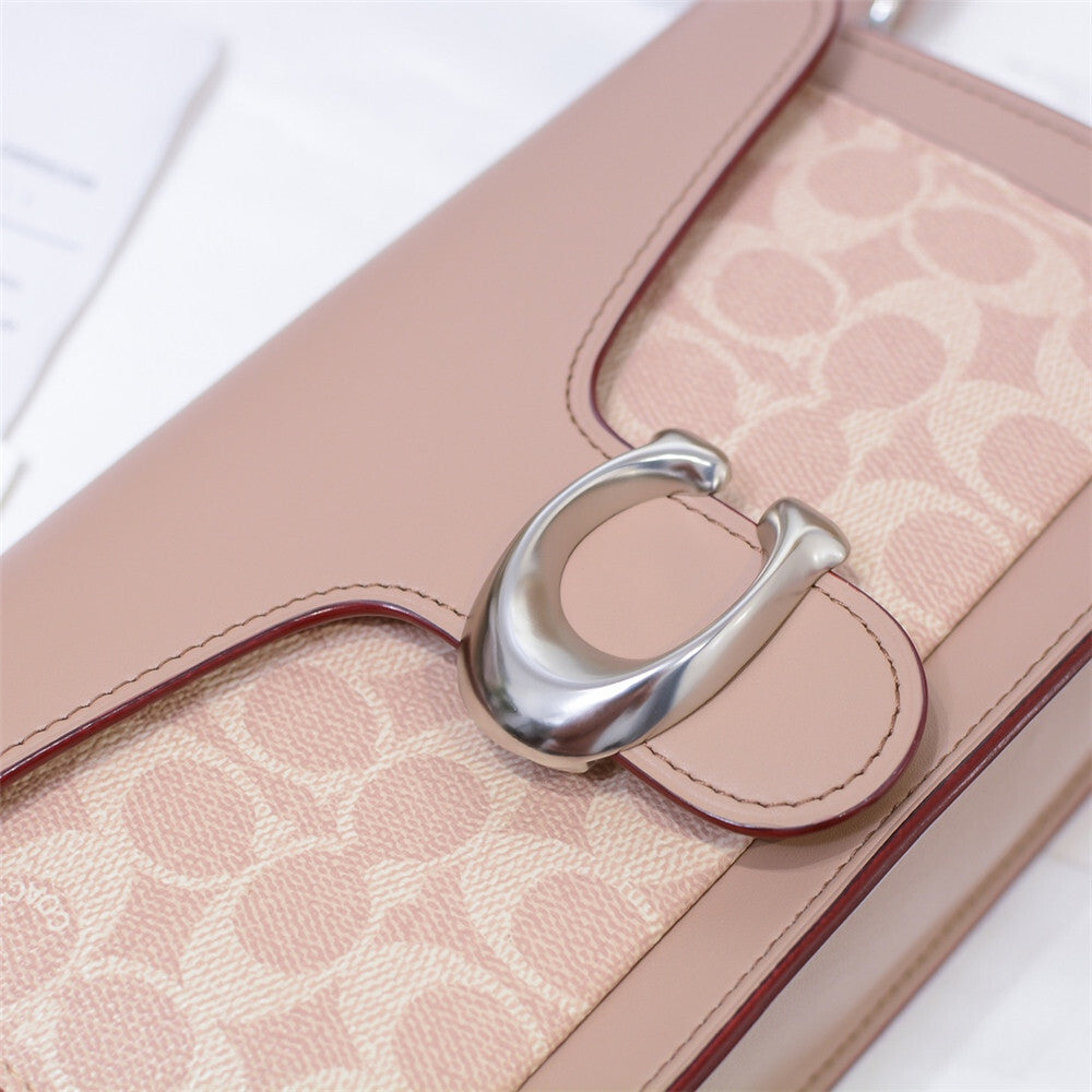 Bolsa Coach Tabby Shoulder Bag 26 in Signature Canvas with Colorblock.