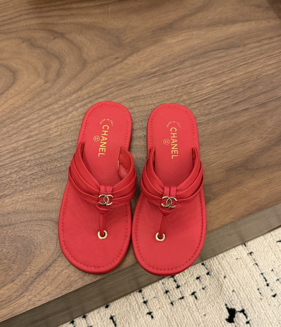 Chanel Thong Sandals Red.
