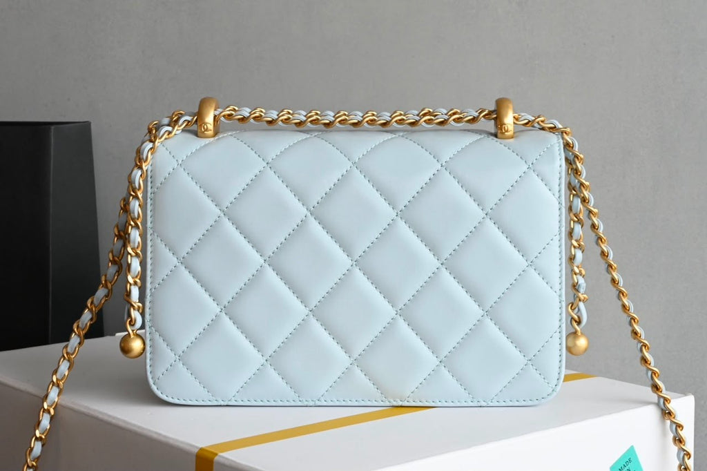 Chanel Mini Flap Bag com alça Pearl Crush