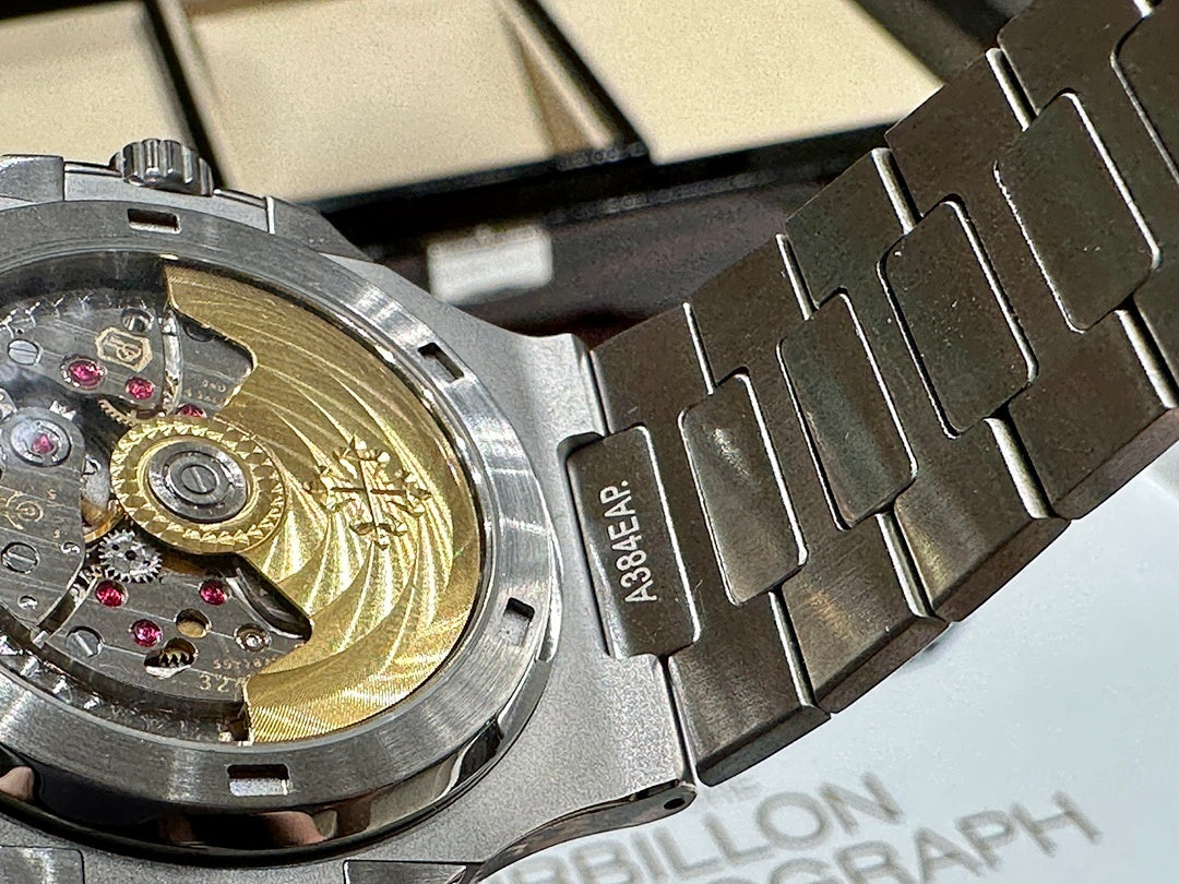 Relógio Patek Philippe Nautilus White Dial