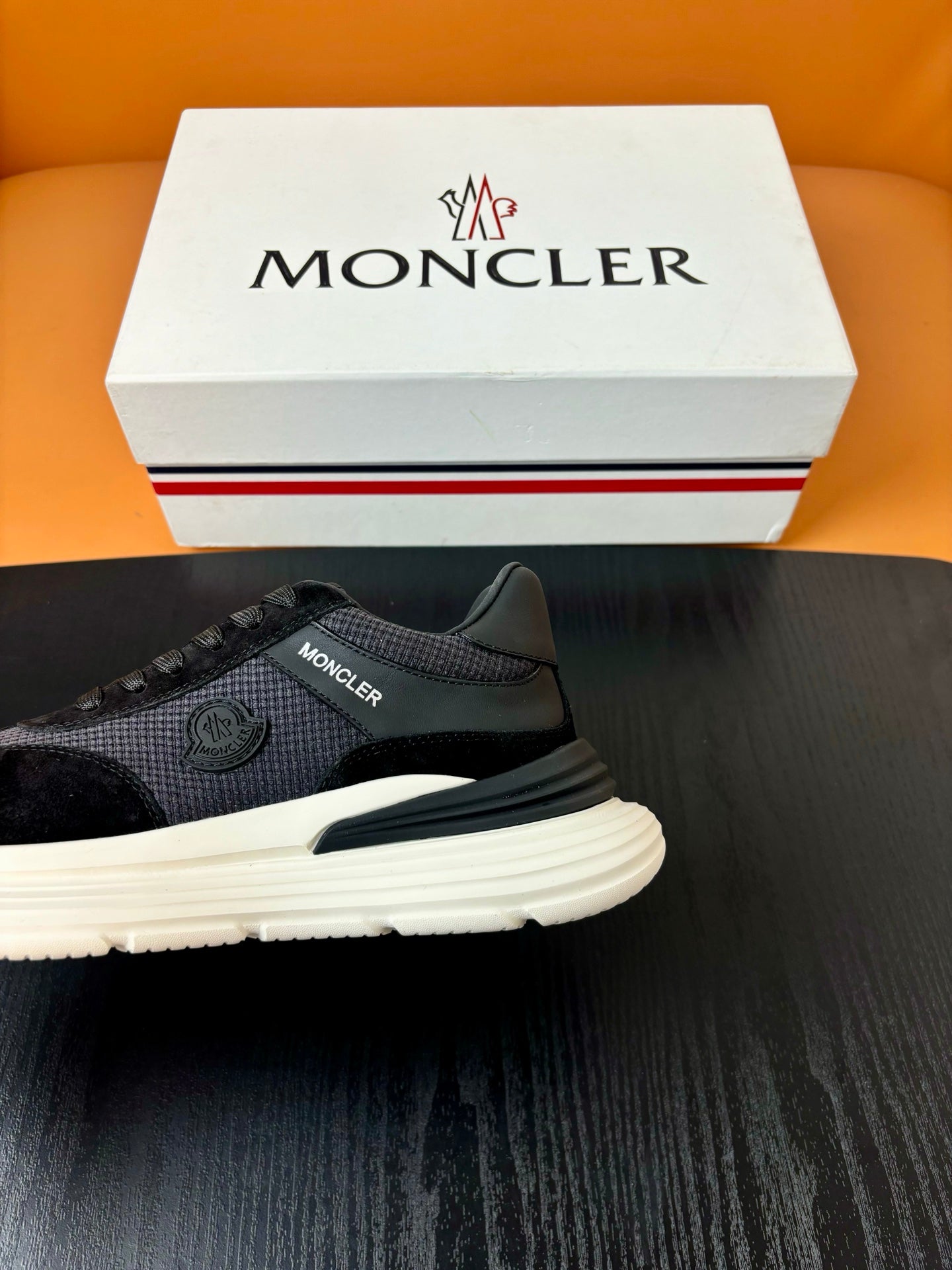 Moncler Pacey 2 Black / Off-White