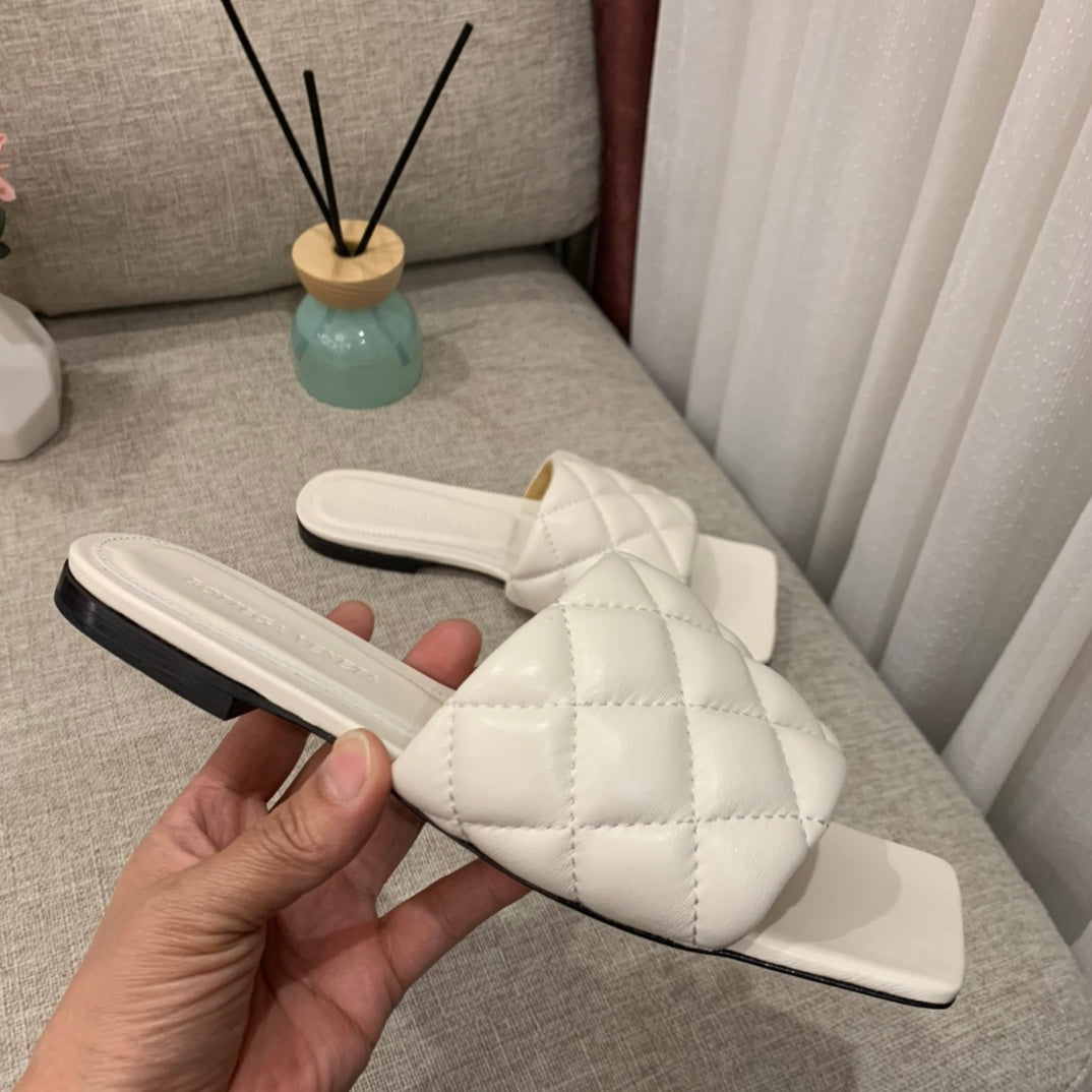 Sandália Bottega Veneta Padded Flat White (Pronta Entrega)