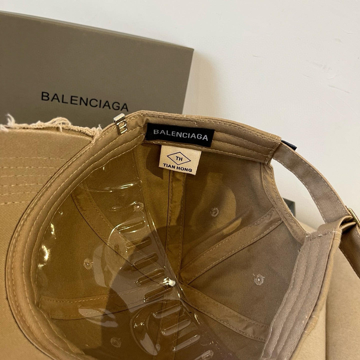 Boné Balenciaga Brown