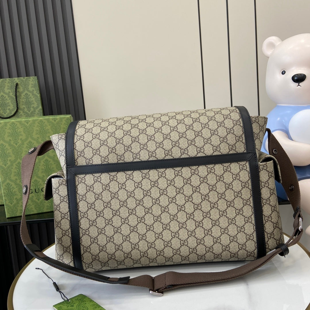 Gucci GG Supreme Diaper Bag Beje