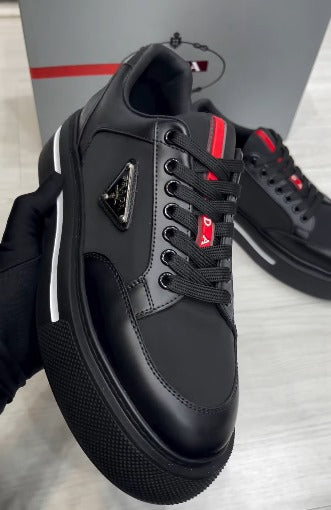 PRADA スリッポンスニーカー レッド/ブラック Prada Downtown Black Red. – Manfrim Store