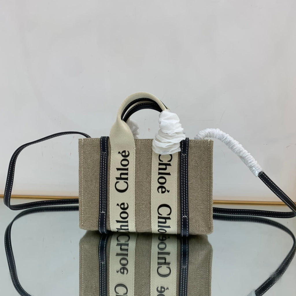 Chloé Nano Woody Tote Bag