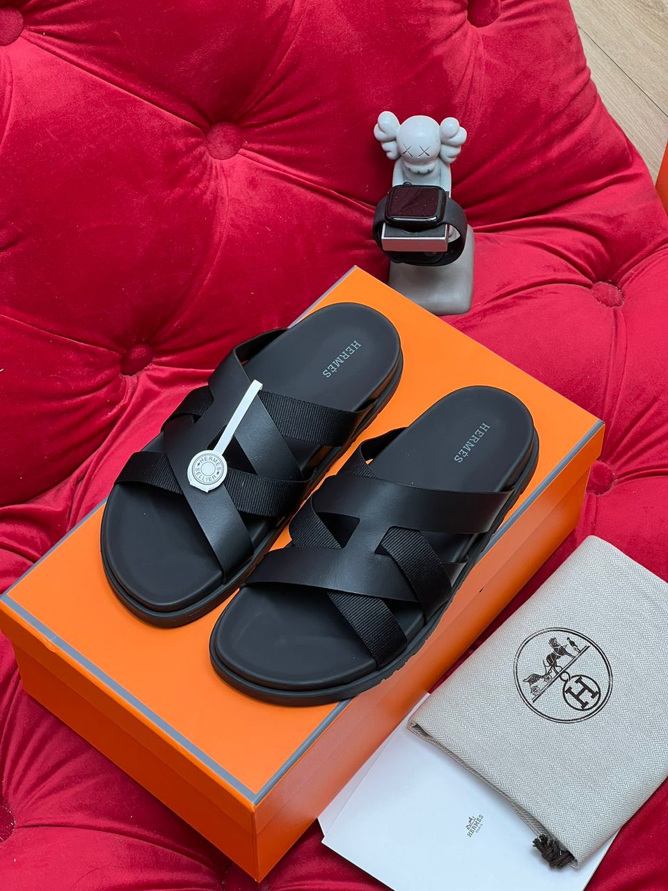 Izmir sandal Hermès Saudi Arabia.