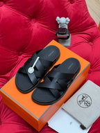 Izmir sandal Hermès Saudi Arabia.