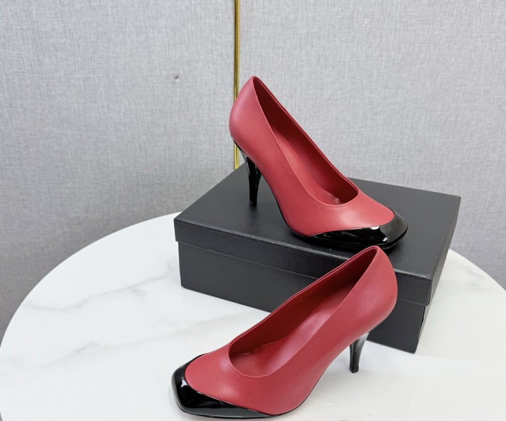 Chanel Square-Toe Cap-Toe Pumps in Red &  Black Leather. Salto 9 cm.